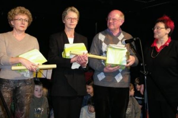 lm-ehrungen-abschluss-21-12-sw51F2A658-580D-87C9-2A7D-49E25F946A33.jpg